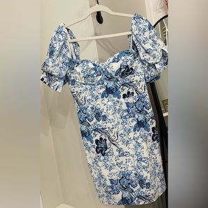 Tea & cup blue and white print puff sleeve dress